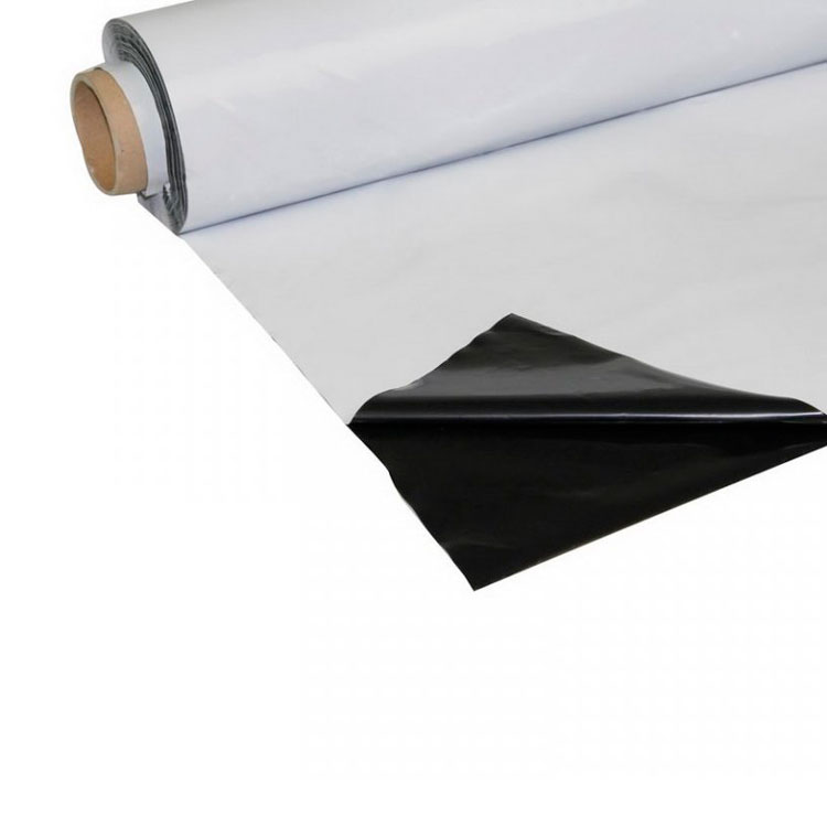 Product image for Пленка для клубники (60мкм) Черно-Белая с отверстиями 25*30см мульчирующая (500м)